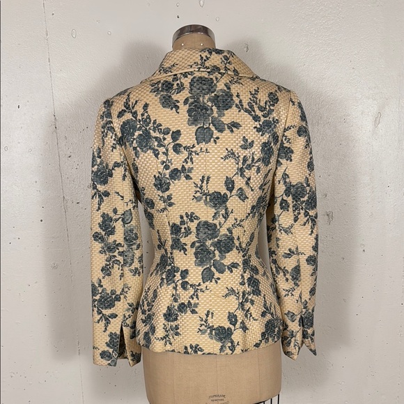 Peggy Jennings Cream Floral Blazer with Notched Lapel Medium - Picture 4 of 6